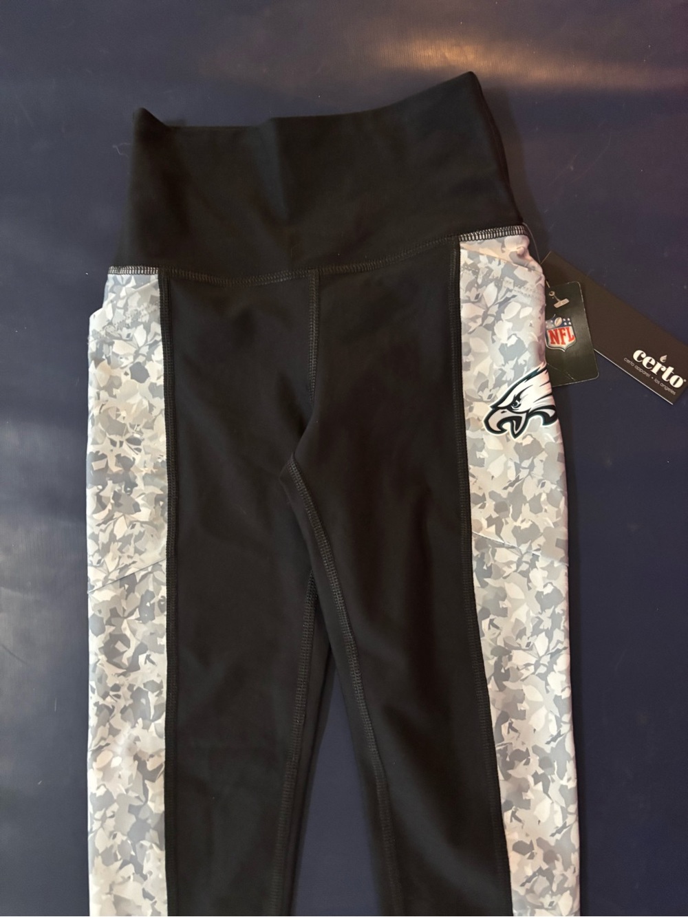 NFL Philadelphia Eagles women’s Black and Leggings XS- NEW WITH TAGS